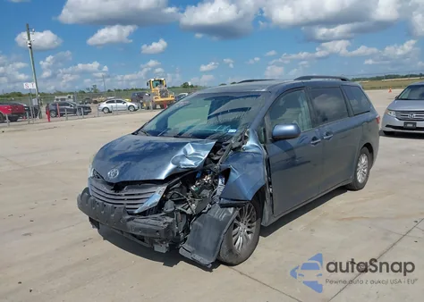 2017 Toyota Sienna Xle 8 Passenger from USA, damaged, VIN 5TDYZ3DC8HS888097